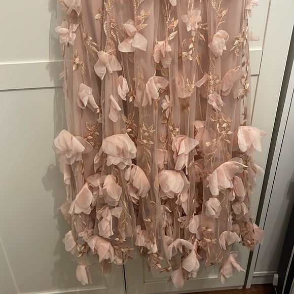 Marchesa Notte 3D flower dress - Picture 10 of 12